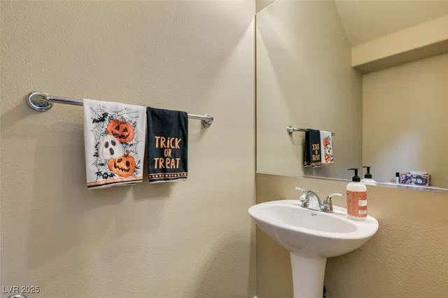 $440,000 | 9181 Wild Briar Lane, Las Vegas, NV 89143