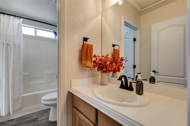 $440,000 | 9181 Wild Briar Lane, Las Vegas, NV 89143