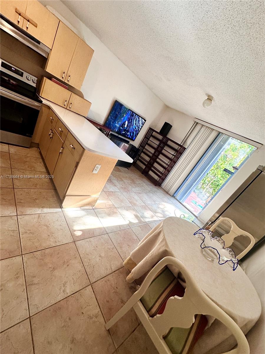 8686 Southwest 159th Path Miami, FL 33193 - Photo 14 of 15 Gallery Image 14