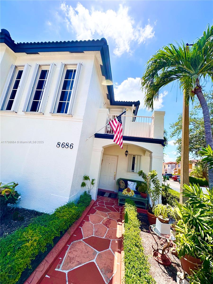 8686 Southwest 159th Path Miami, FL 33193 - Photo 2 of 15 Gallery Image 2