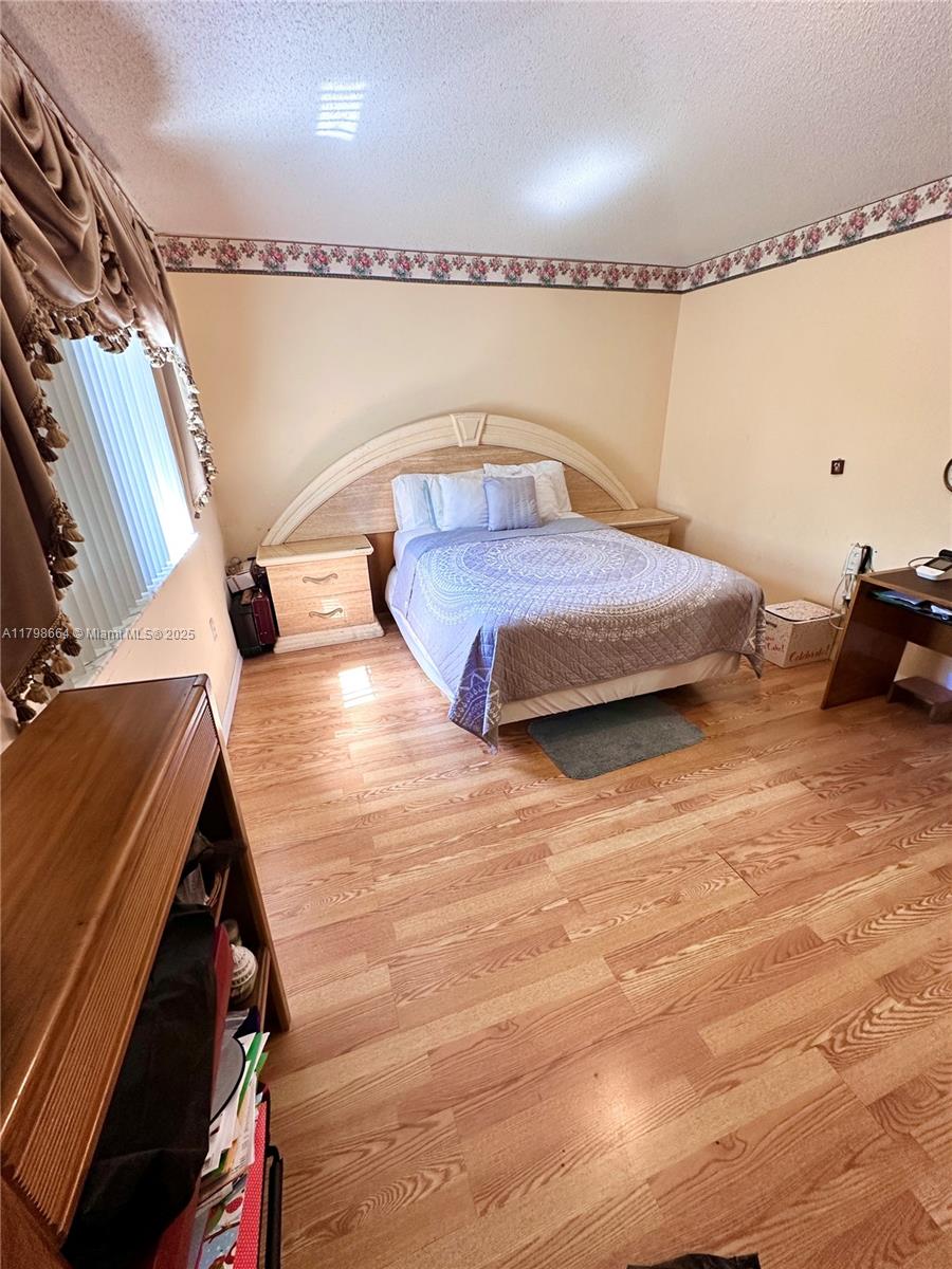 8686 Southwest 159th Path Miami, FL 33193 - Photo 10 of 15 Gallery Image 10