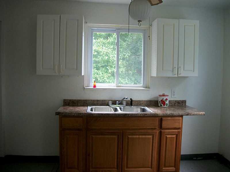 12 Ridge Road Braddock Hills, PA 15221 - Photo 8 of 16 Kitchen.
