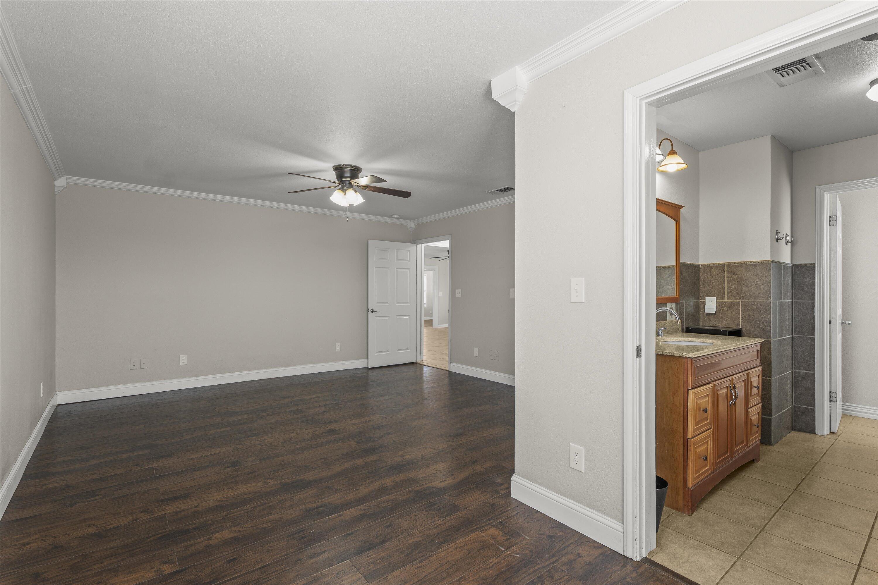 3131 North Alamo Road Levelland, TX 79336 - Photo 12 of 32 12-3131 N Alamo Rd