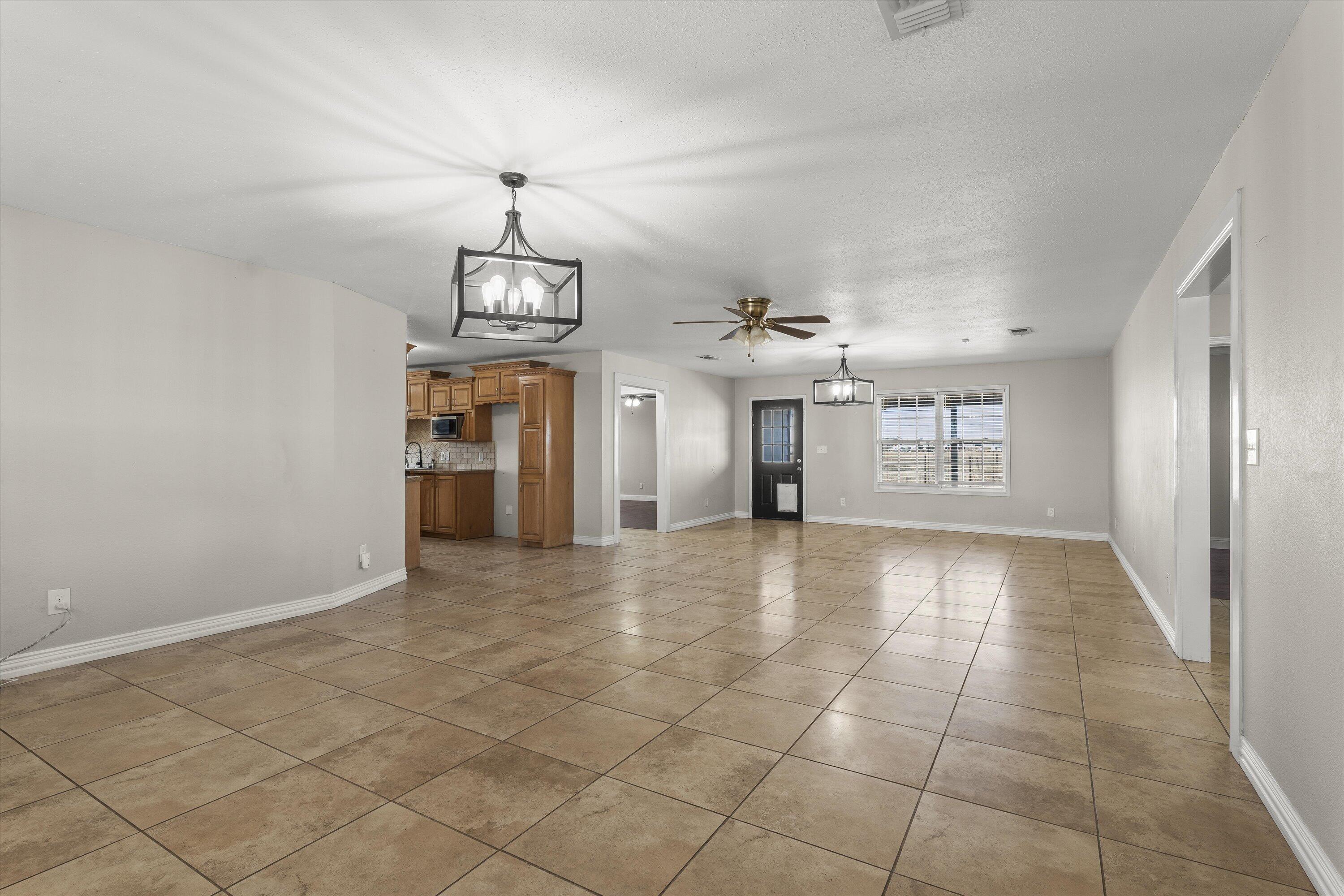 3131 North Alamo Road Levelland, TX 79336 - Photo 7 of 32 07-P1165136