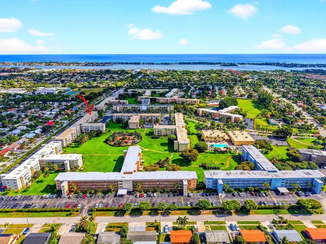 $130,000 | 230 Northeast 26th Avenue, Unit 3020, Boynton Beach, FL 33435