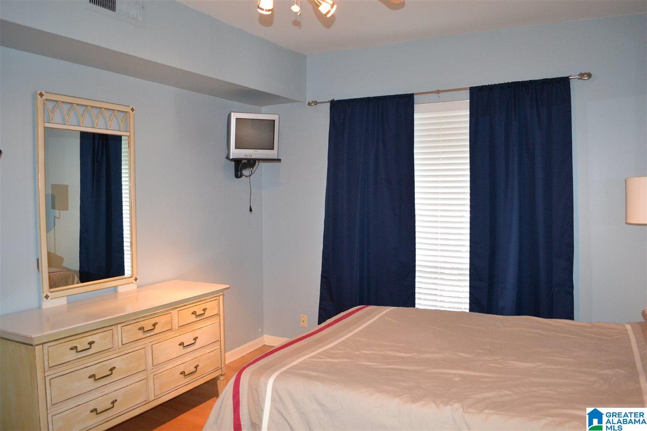 57 Hanover Circle, Unit 213 Birmingham, AL 35205 - Photo 13 of 19