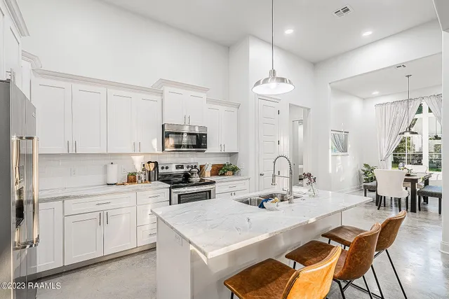 $5,000 | 406 East Martial Avenue, Lafayette, LA 70508