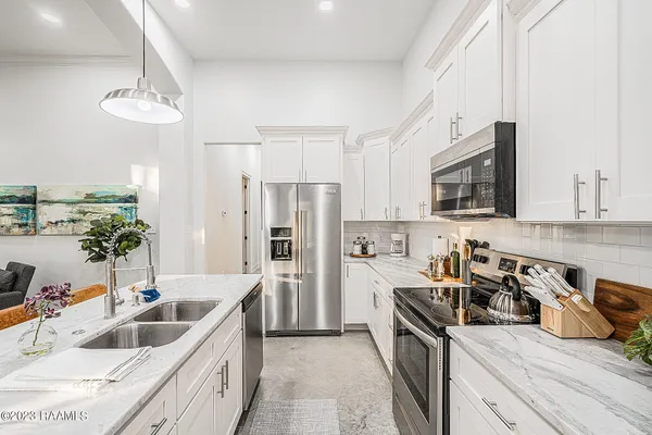 $5,000 | 406 East Martial Avenue, Lafayette, LA 70508