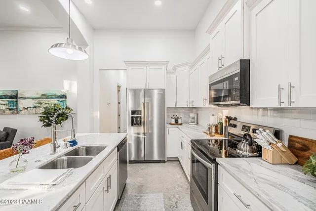 $5,000 | 406 East Martial Avenue, Lafayette, LA 70508