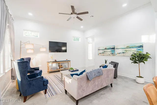 $5,000 | 406 East Martial Avenue, Lafayette, LA 70508