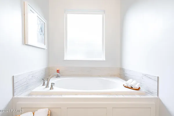 $5,000 | 406 East Martial Avenue, Lafayette, LA 70508