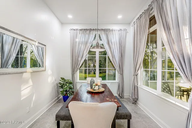 $5,000 | 406 East Martial Avenue, Lafayette, LA 70508