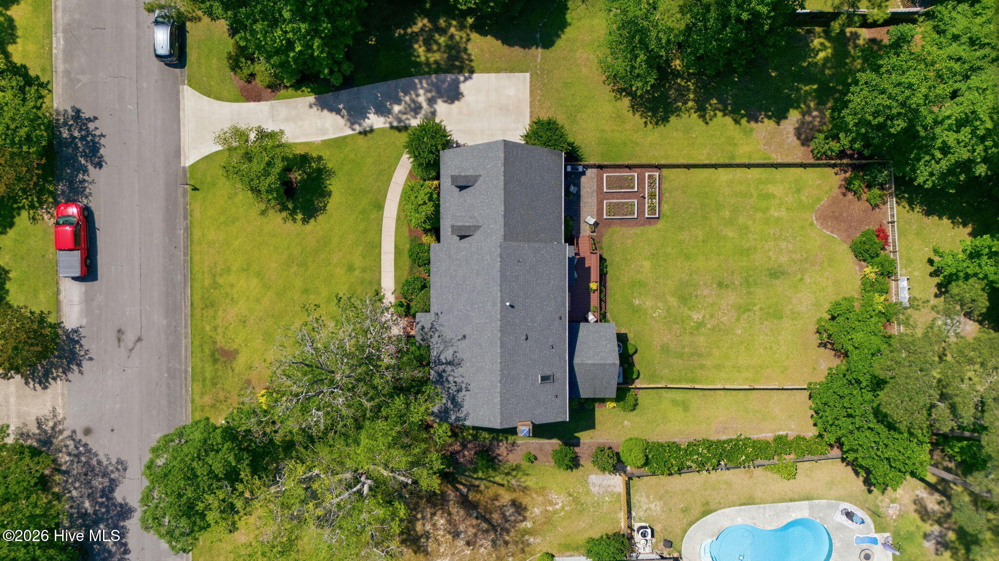 110 Creekview Road New Bern, NC 28562 - Photo 37 of 39 37-web-or-mls-DJI_20260519111303_0871_D