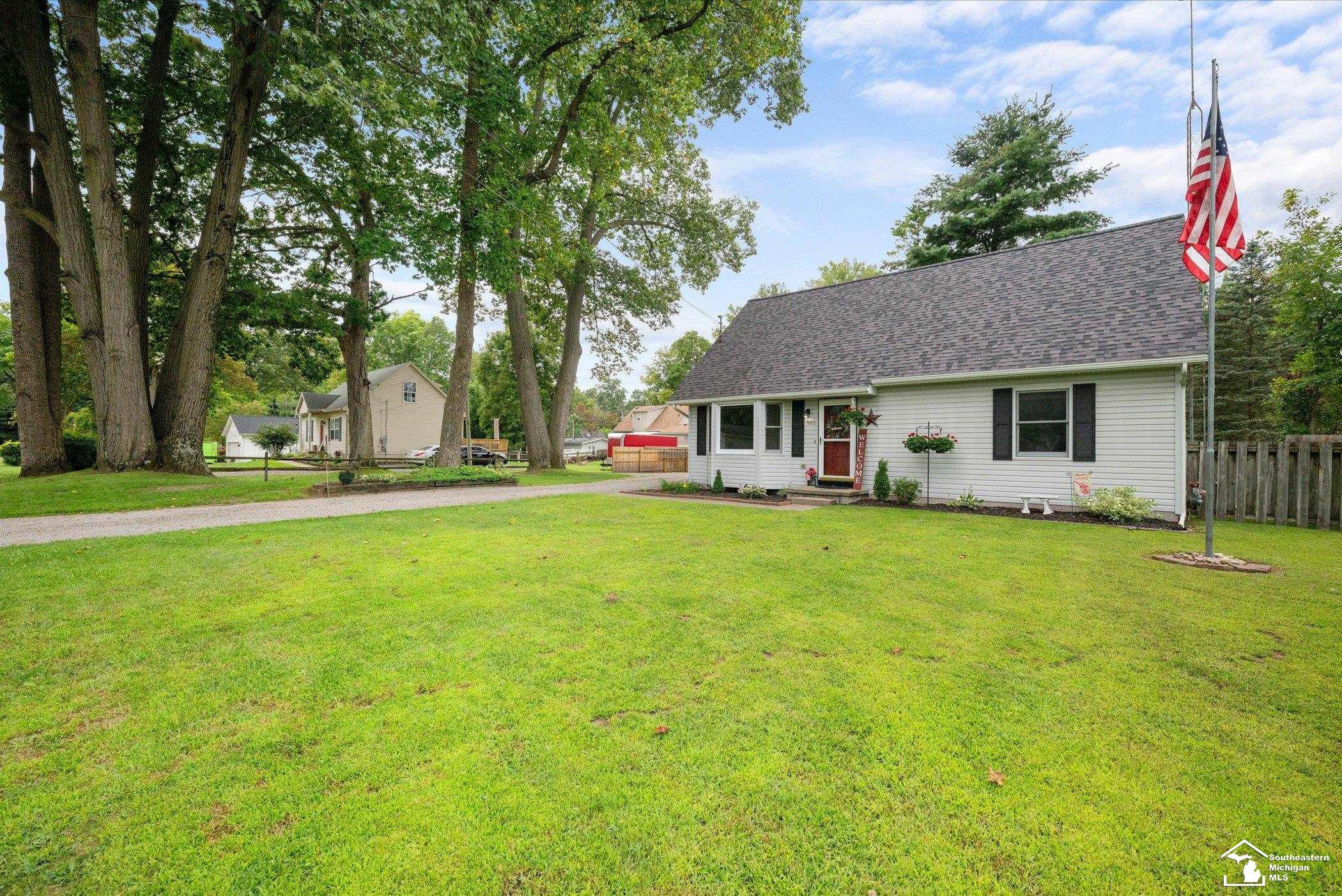 7063 Elmwood Road Temperance, MI 48182 - Photo 6 of 34 Gallery Image 6