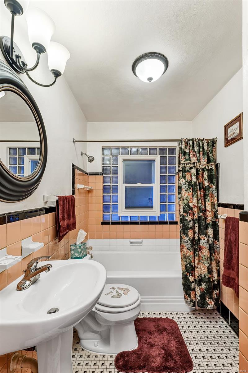 2956 Walton Road St. Louis, MO 63114 - Photo 11 of 21 Gallery Image 11