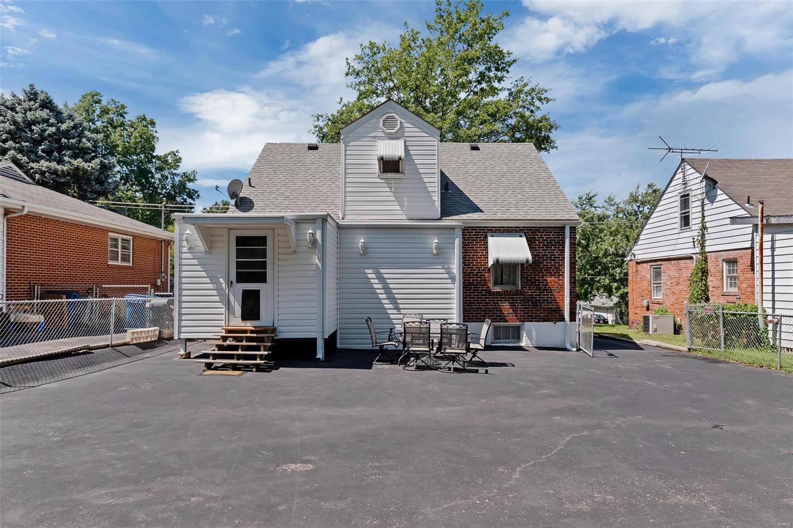 2956 Walton Road St. Louis, MO 63114 - Photo 18 of 21 Gallery Image 18