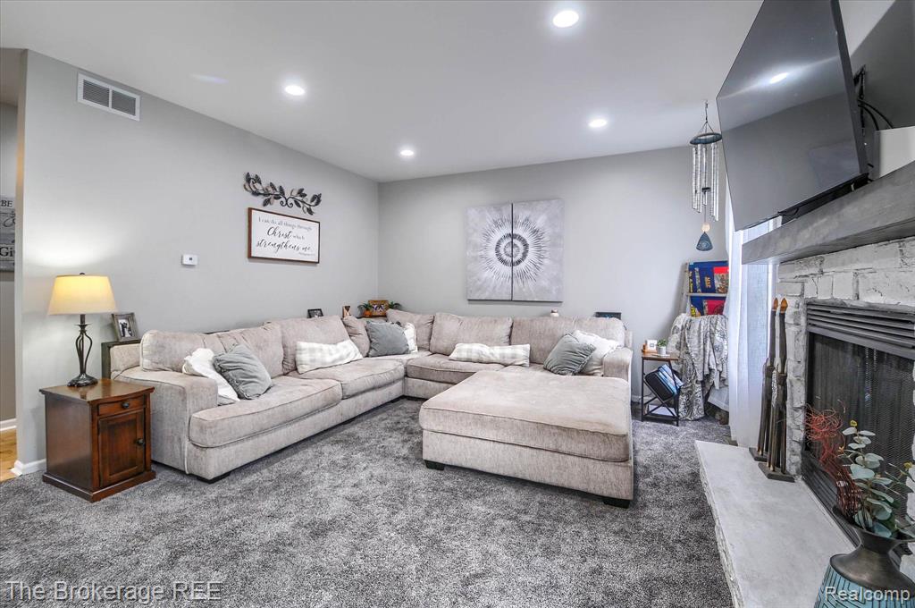 13029 North Webster Road Clio, MI 48420 - Photo 4 of 53