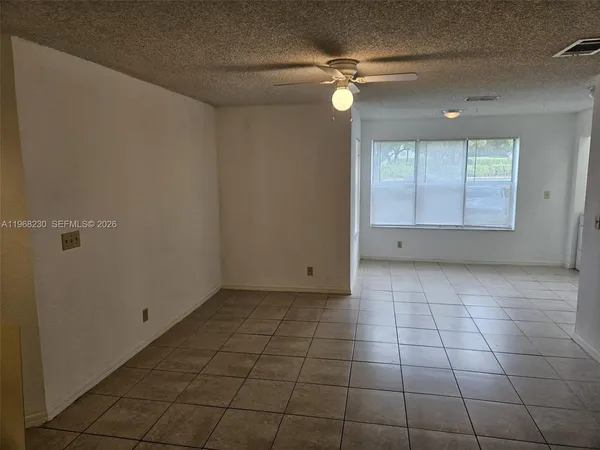 $1,985 | 3300 Pinewalk Drive North, Unit 1911, Margate, FL 33063