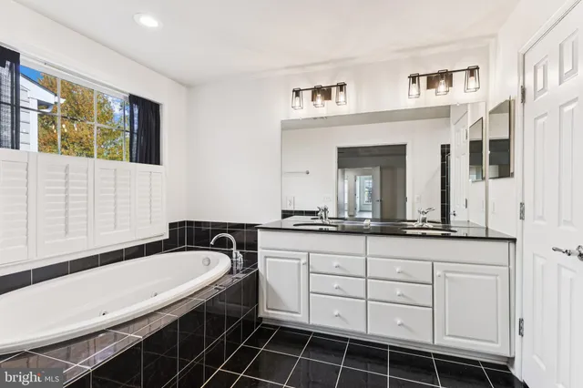 $3,200 | 14551 Crossfield Way, Unit 56A, Woodbridge, VA 22191