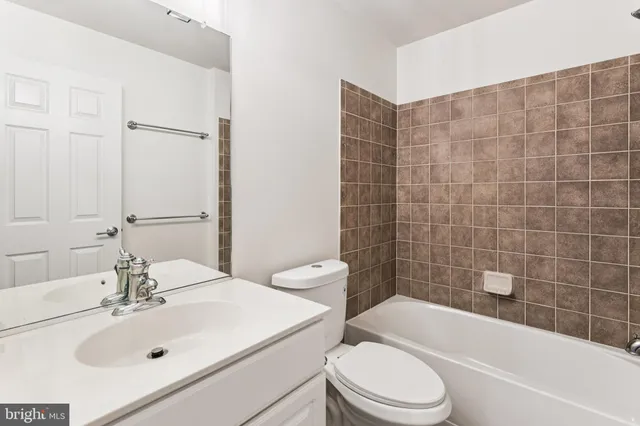 $3,200 | 14551 Crossfield Way, Unit 56A, Woodbridge, VA 22191