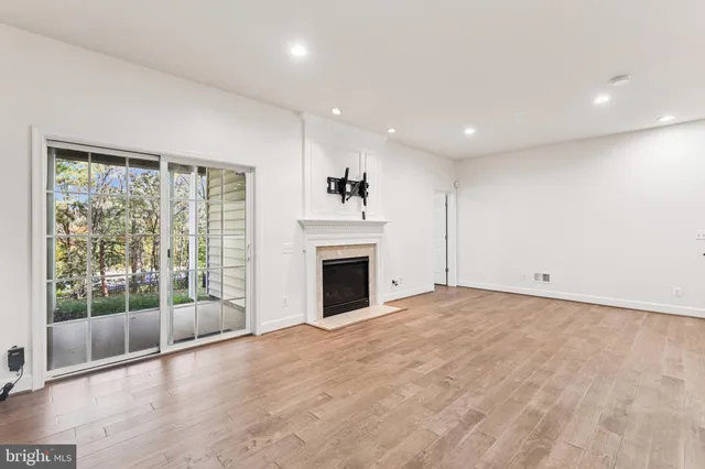 $3,200 | 14551 Crossfield Way, Unit 56A, Woodbridge, VA 22191