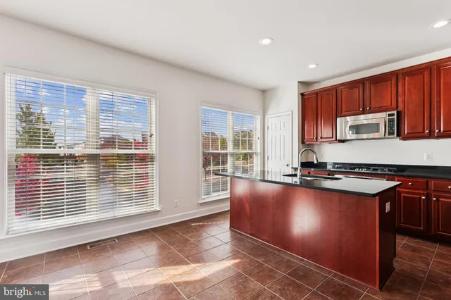 $3,200 | 14551 Crossfield Way, Unit 56A, Woodbridge, VA 22191