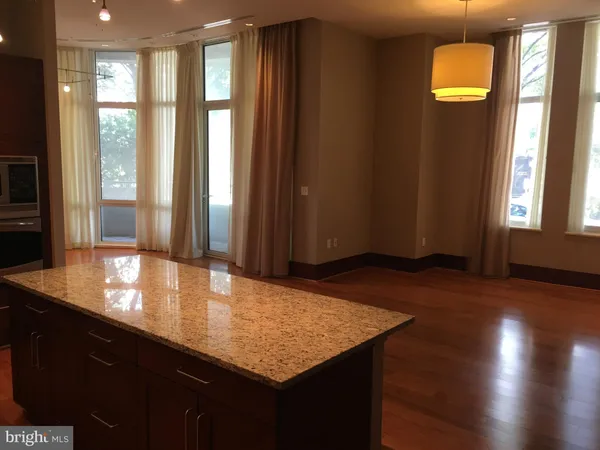 $3,950 | 8220 Crestwood Heights Drive, Unit 112, McLean, VA 22102