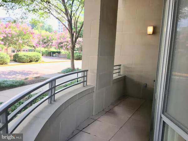 $3,950 | 8220 Crestwood Heights Drive, Unit 112, McLean, VA 22102