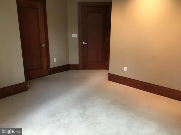 $3,950 | 8220 Crestwood Heights Drive, Unit 112, McLean, VA 22102