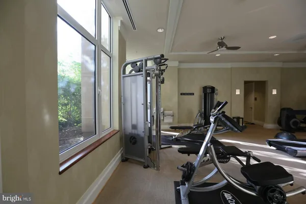 $3,950 | 8220 Crestwood Heights Drive, Unit 112, McLean, VA 22102