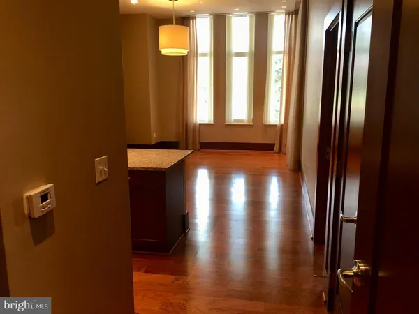 $3,950 | 8220 Crestwood Heights Drive, Unit 112, McLean, VA 22102