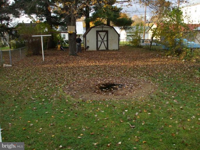 68 South Ralph Street Westminster, MD 21157 - Photo 5 of 7 Back yard
