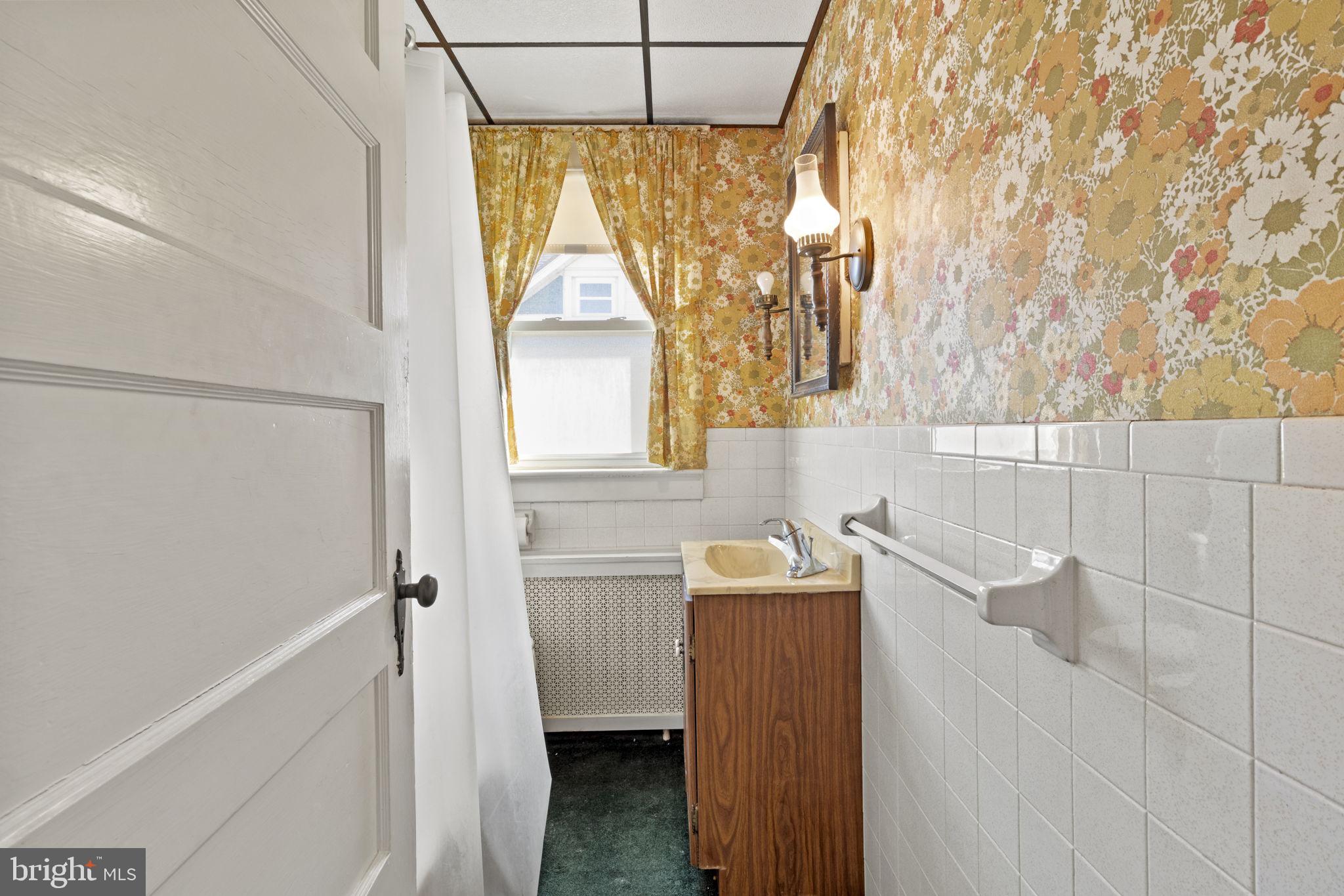310 Pomeroy Street Ridley Park, PA 19078 - Photo 18 of 22 Full Bath - 2nd Floor