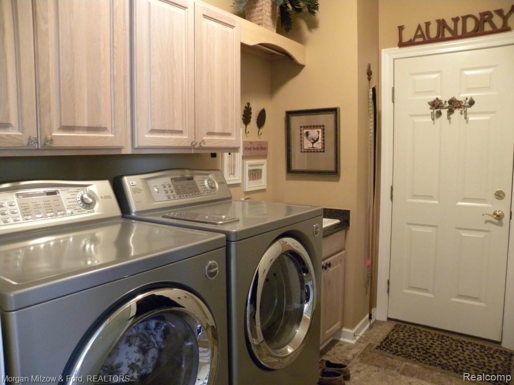 4687 Oakhurst Ridge Road, Unit 232 Clarkston, MI 48348 - Photo 20 of 29 Oakhurst (20).jpg