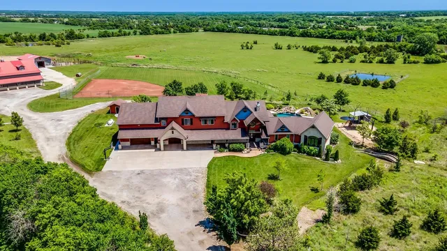 $2,600,000 | 3800 South 127th Street East, Derby, KS 67037