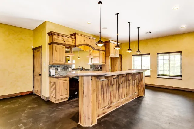 $2,600,000 | 3800 South 127th Street East, Derby, KS 67037