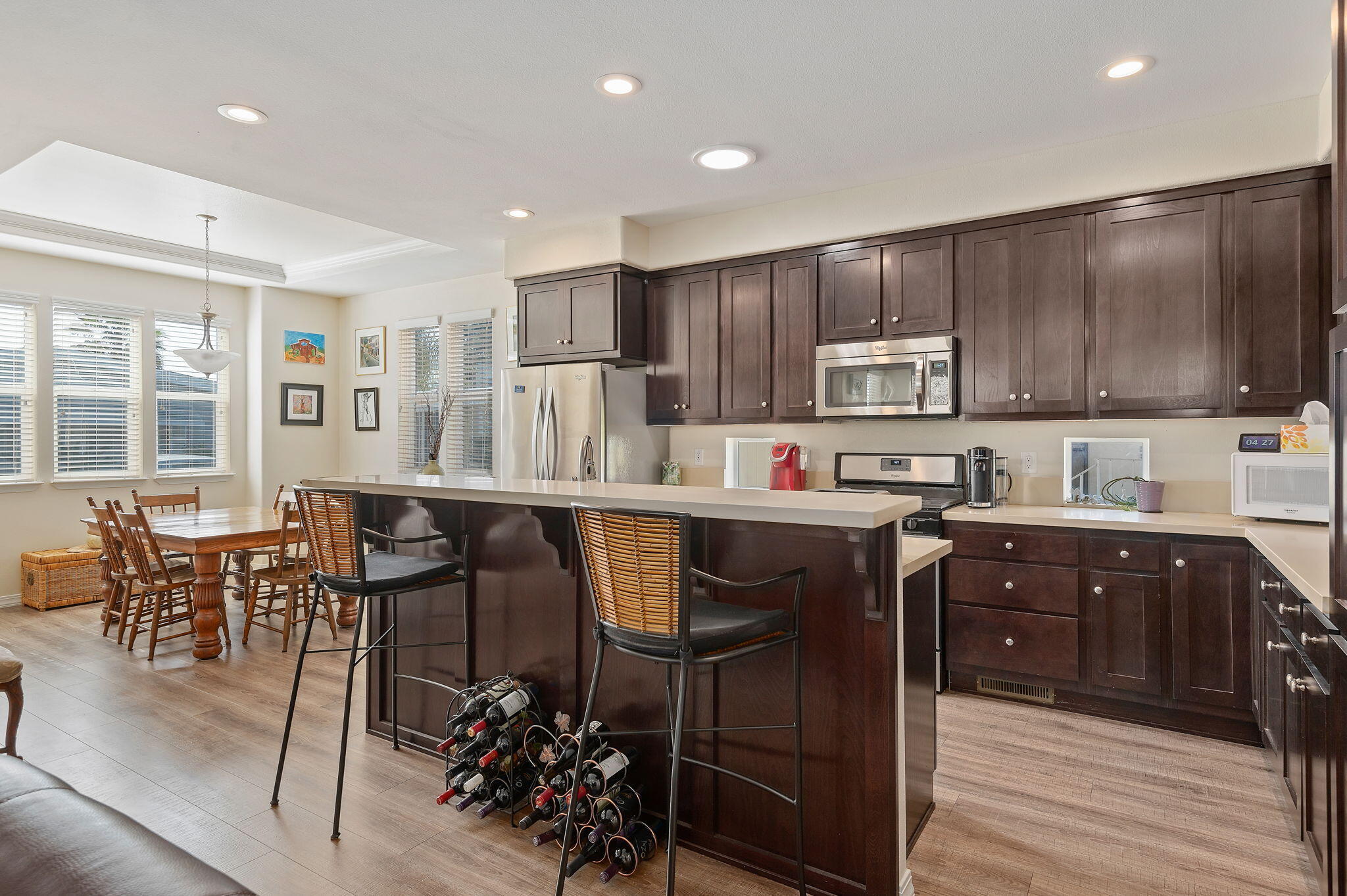 340 Old Mill Road, Unit 100 Santa Barbara, CA 93110 - Photo 7 of 21 Breakfast bar
