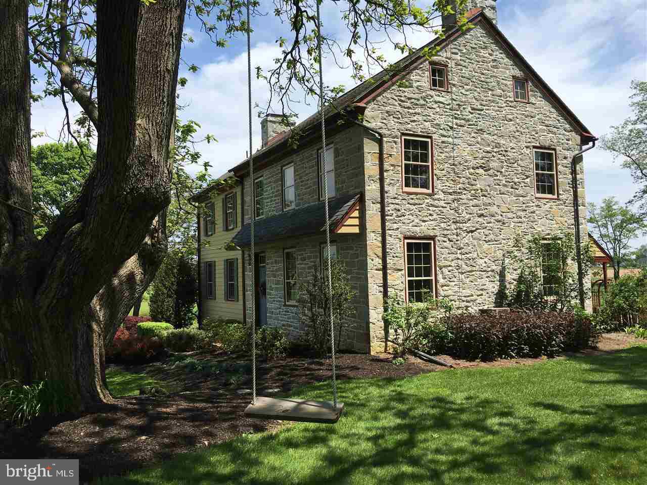 207 Clouser Road Mechanicsburg, PA 17055 - Photo 3 of 25 Gallery Image 3