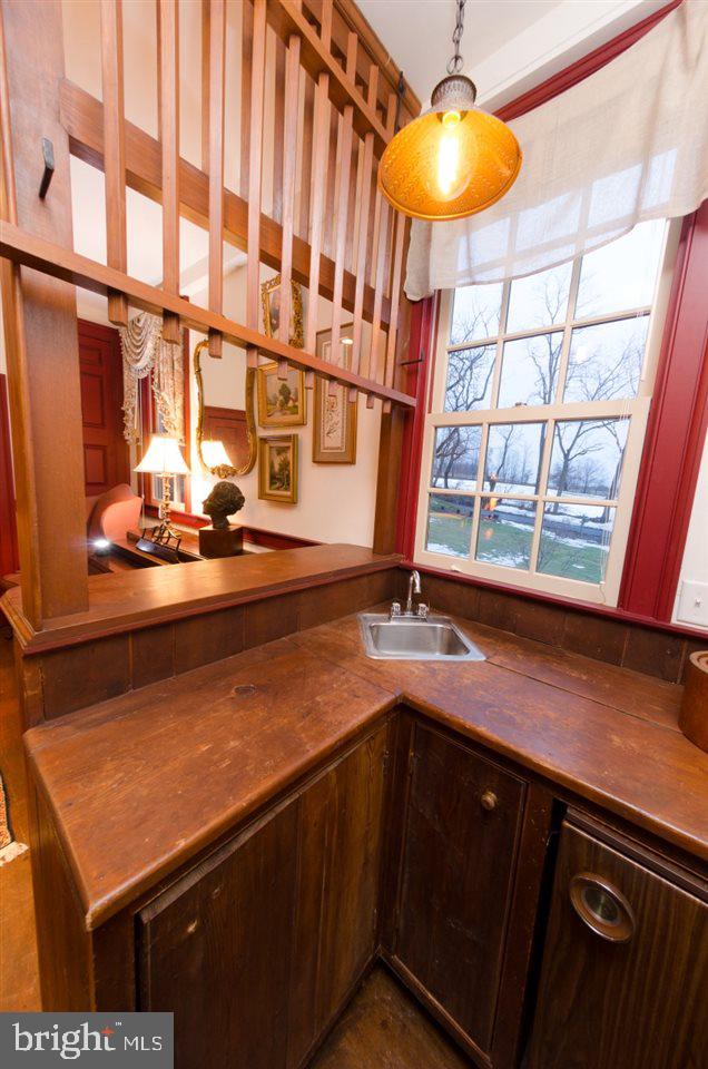 207 Clouser Road Mechanicsburg, PA 17055 - Photo 8 of 25 Gallery Image 8