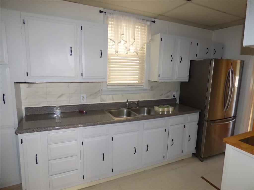 911 4th Street Monongahela, PA 15063 - Photo 3 of 23