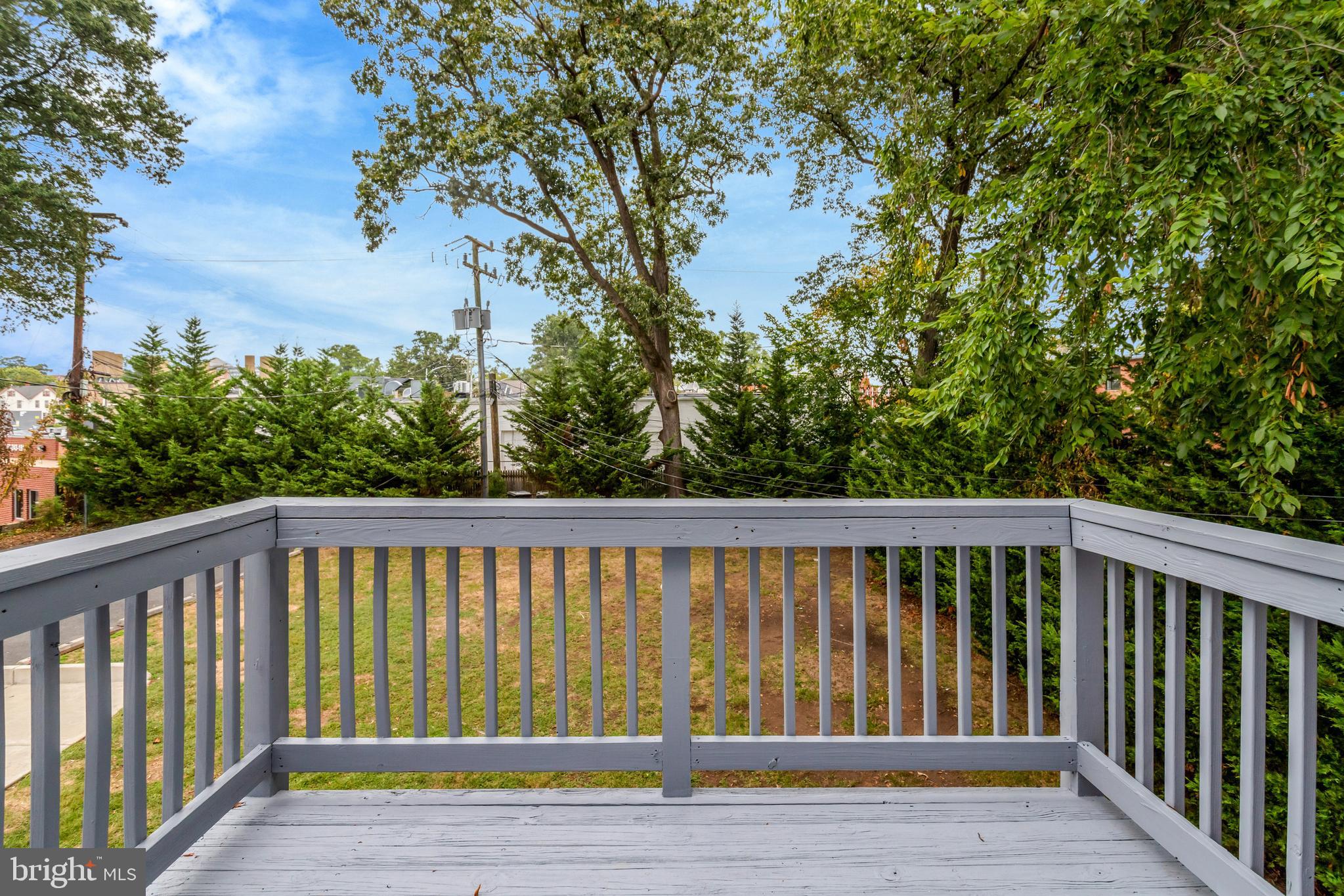411 North Bryan Street Arlington, VA 22201 - Photo 25 of 58 a view of balcony with furniture