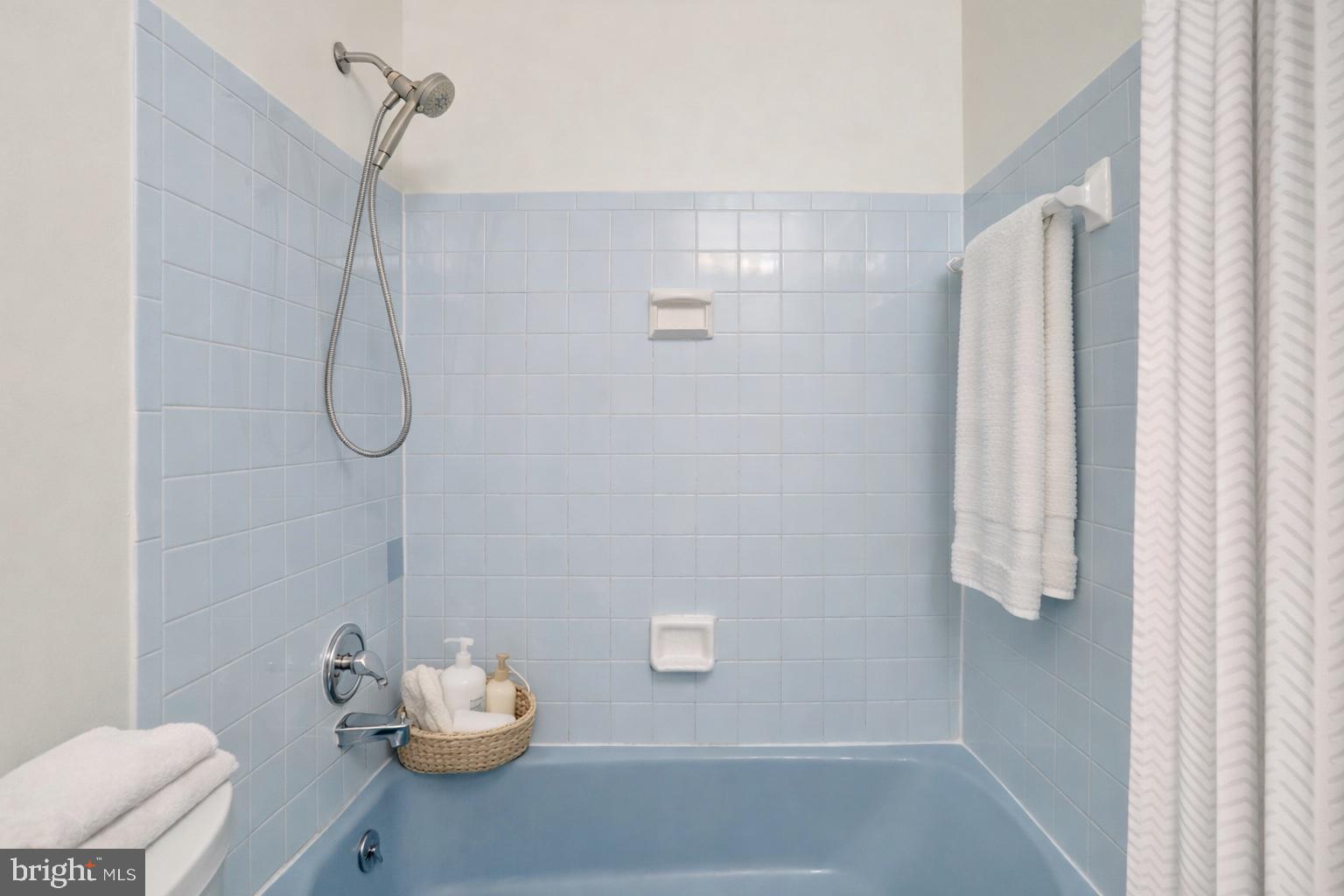 411 North Bryan Street Arlington, VA 22201 - Photo 40 of 58 a bathroom with a shower