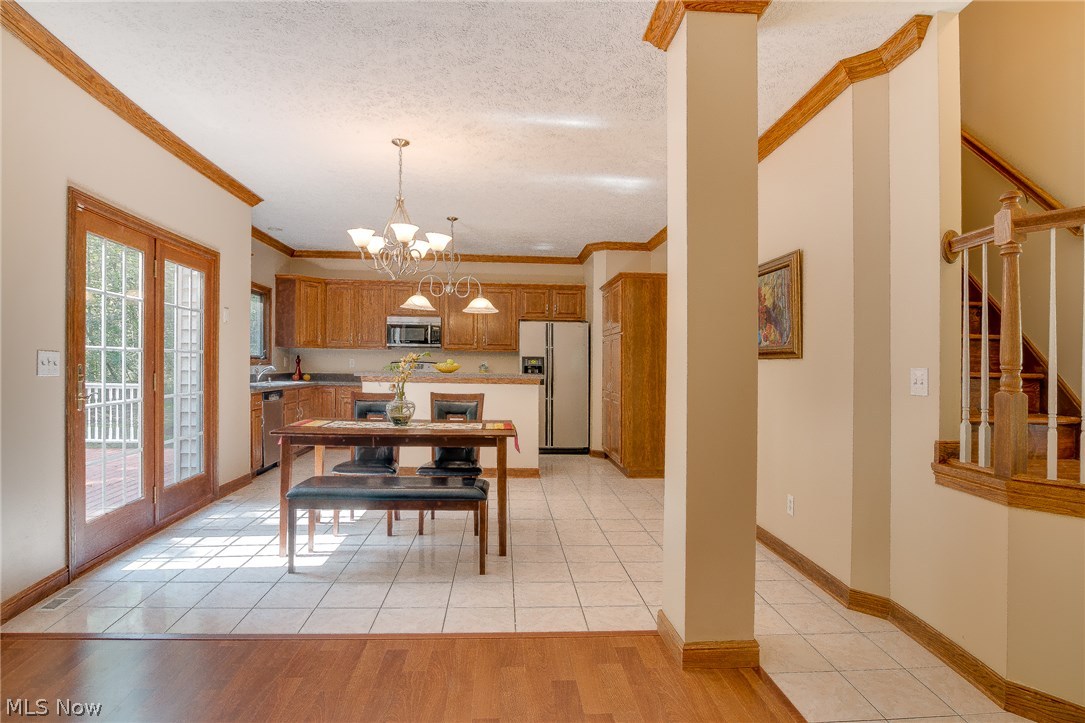9930 Campton Ridge Drive Chardon, OH 44024 - Photo 4 of 25