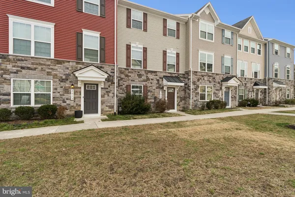 $460,000 | 2615 Wheatland Station Way, Fredericksburg, VA 22408