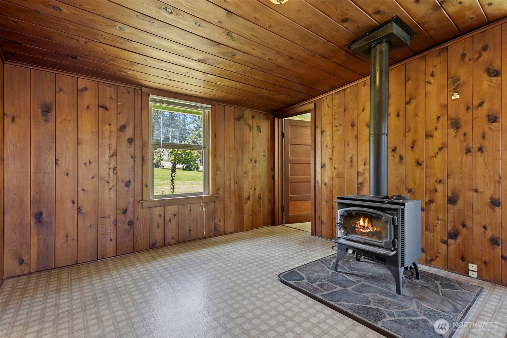 967 High Road Camano Island, WA 98282 - Photo 9 of 37 Gallery Image 9