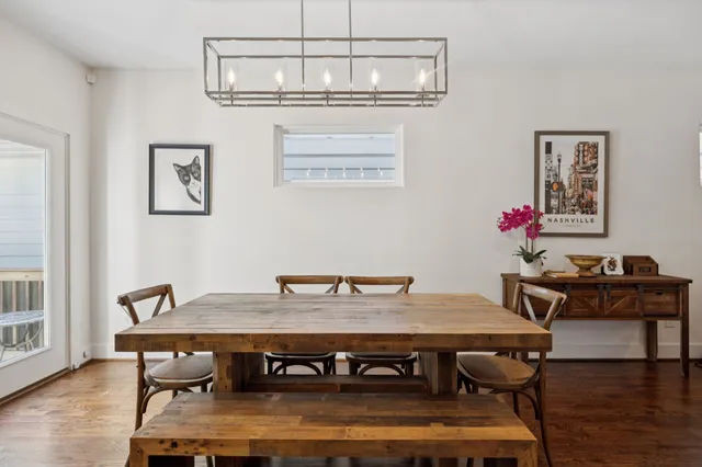 $699,500 | 506 East B E Bend Drive, Nashville, TN 37209