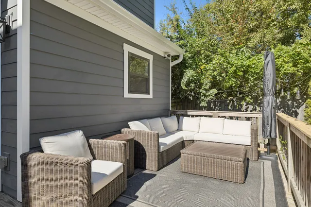 $699,500 | 506 East B E Bend Drive, Nashville, TN 37209