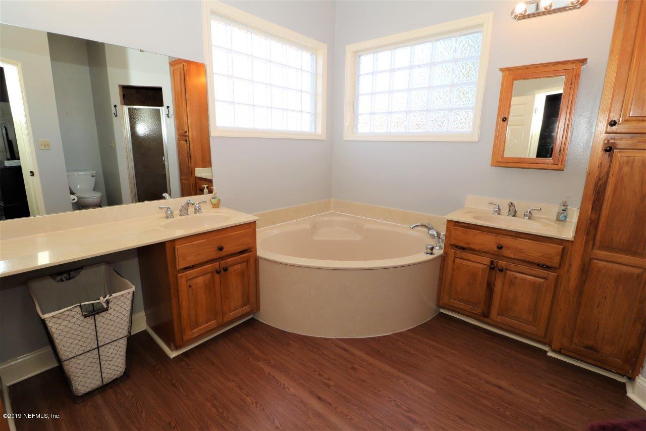 36201 Gage Road Callahan, FL 32011 - Photo 11 of 28 Owners Bath