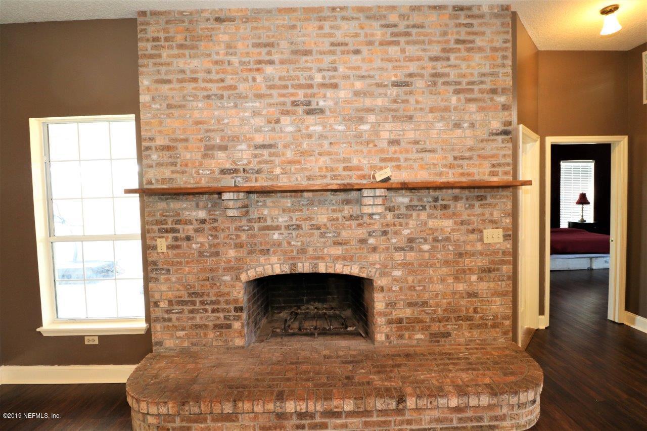36201 Gage Road Callahan, FL 32011 - Photo 8 of 28 Wood Burning Fireplace