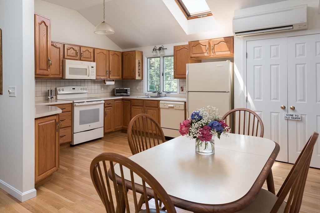 72 Trumbull Road Falmouth, MA 02536 - Photo 10 of 33 Gallery Image 10